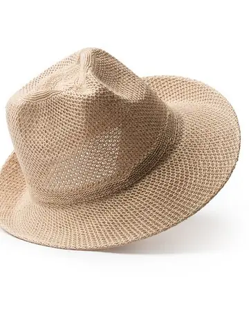 Sombrero en material sintético beloc